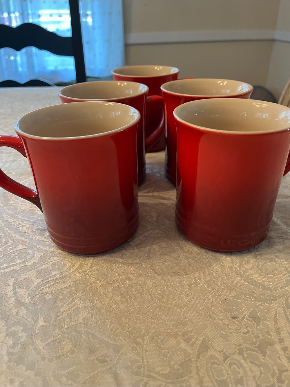 Le Creuset Vancouver Mugs in the vibrant Cerise red color Set of 5 in EUC
